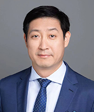 周健 先生